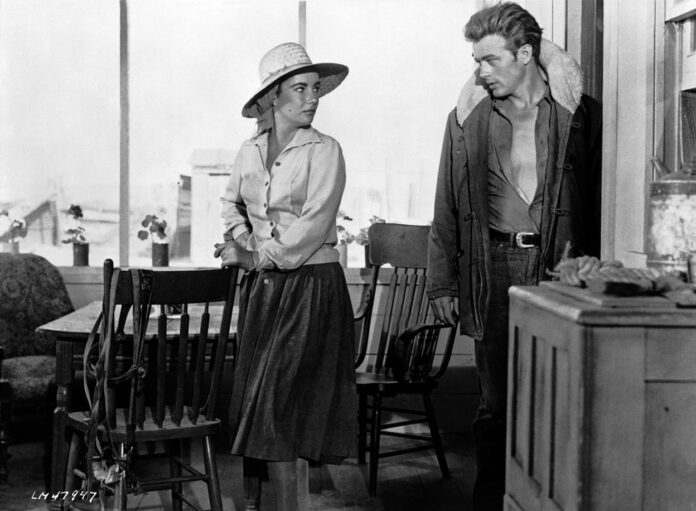 shivan-voi-chi-khach-hang