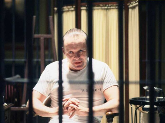 su-im-lang-bay-cuu-reivew