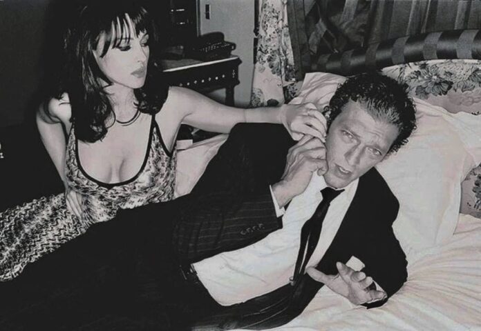 chia-tay-van-minh-tu-te